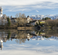 fileadmin/roha/images_galerie/Hintergrund-Download/1600x1200/AN-HOE-0051-0-03-D-roha-Anger-Hoeglwoerth-See-Wasser-Untersberg.png