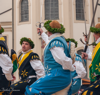 fileadmin/roha/images_galerie/brauchtum/Ostern/Schwertertanz/BR-OST-SCHWERT-2015-0937-02-D-roha-Brauchtum-Ostern-Schwertertanz-Traunstein.png