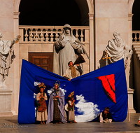 fileadmin/roha/images_galerie/orte_landschaft/Salzburg/Jedermann/2010/SA-KU-JEDERM-2010-0001-D-roha-Salzburg-Festspiele-Jederamm-Theater-Dom-Riederinger.png