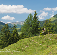 fileadmin/roha/images_galerie/orte_landschaft/Schleching/SCHLECH-OBER-BRU-ALM-0002-D-roha-Schleching-Oberauer-Brunst-Alm-Gipfelkreuz.png