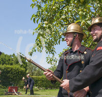 fileadmin/roha/images_galerie/Feuerwehr-Florianijuenger/FFW-TEI-ROSS-HIST-0010-D-roha-Feuerwehr-Teisendorf-Rossdorf-Historisch-Uebung-Spritze.jpg