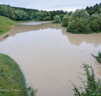 fileadmin/roha/images_galerie/wasser/WAS-HOCHW-SURSP-GUMP-0001-D-roha-Wasser-Hochwasser-Surspeicher-Teisendorf-Gumperting.png