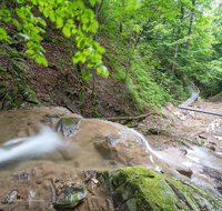 fileadmin/roha/images_galerie/wasser/WEGE-TEIS-VERS-WAS-FA-0053-D-roha-Weg-Teisendorf-Verschoenerungsweg-Wald-Wasserfall.png