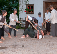 fileadmin/roha/images_galerie/orte_landschaft/Ainring/Theater/AINR-THEAT-2008-047-D-roha-Ainring-Theater-Freilichtbuehne-Dorfpark.png