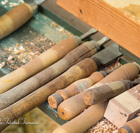 fileadmin/roha/images_galerie/arbeit_technik/Handwerk/HAN-DRECH-0032-D-roha-Handwerk-Drechseln-Werkstatt-Holz-Drechseleisen.png