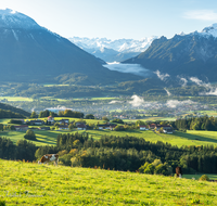 fileadmin/roha/images_galerie/orte_landschaft/Piding/LANDS-PID-0001-0-01-D-roha-Landschaft-Piding-Untersberg-Lattengebirge-Sechshoegl.png