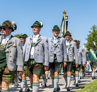 fileadmin/roha/images_galerie/orte_landschaft/Teisendorf/Neukirchen/Trachtenfest-Neukirchen-2019/BR-FEST-NEUK-TRACH-2019-08-11-1216-05-D-roha-Brauchtum-Fest-Neukirchen-Trachtenverein-Festzug.png