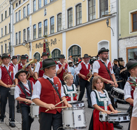 fileadmin/roha/Gautrachtenfest/Bilderglalerie/Gaufest-2023/Festsonntag/BR-GAUFEST-TEIS-2023-3-1154-03-D-roha-Tracht-Gaufest-Teisendorf.png