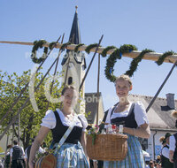 fileadmin/roha/images_galerie/brauchtum/Maibaum/Piding-Johannishoegl/BR-MAIB-PID-2017-1359-01-D-roha-Brauchtum-Maibaum-Piding-Marketenderin.jpg