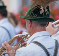 fileadmin/roha/images_galerie/musik/Blasmusik/Anger_-_Aufham/MU-BLA-ANG-0200-1945-03-D-roha-Musik-Blasmusik-Musikkapelle-Anger-Hoeglwoerth-Dorfplatz-Standkonzert.png