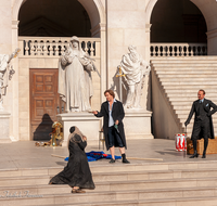 fileadmin/roha/images_galerie/orte_landschaft/Salzburg/Jedermann/2010/SA-KU-JEDERM-2010-0014-D-roha-Salzburg-Festspiele-Jedermann-Theater-Dom.png