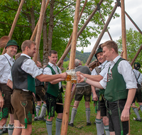 fileadmin/roha/images_galerie/brauchtum/Maibaum/Aufham/BR-MAIB-AUF-2018-1404-02-D-roha-Brauchtum-Maibaum-Anger-Aufham-Aufstellen.png