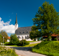 fileadmin/roha/images_galerie/orte_landschaft/Teisendorf/TEI-MEHR-0011-D-roha-Teisendorf-Mehring-Kirche-Dorf.png