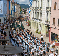 fileadmin/roha/images_galerie/orte_landschaft/Teisendorf/Gaufest-GauverbandI-Freitag14.-Sonntag23.Juli2023/BR-GAUFEST-TEIS-2023-3-1138-22-D-roha-Tracht-Gaufest-Teisendorf.png