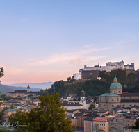 fileadmin/roha/images_galerie/orte_landschaft/Salzburg/Nacht-Salzburg/SA-ALTST-NACHT-0024-2-D-roha-Salzburg-Altstadt-Sonnenuntergang-Festung-Hohensalzburg.png