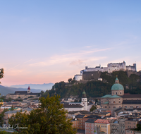 fileadmin/roha/images_galerie/orte_landschaft/Salzburg/Nacht-Salzburg/SA-ALTST-NACHT-0024-2-D-roha-Salzburg-Altstadt-Sonnenuntergang-Festung-Hohensalzburg.png