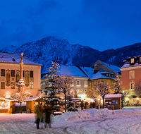 fileadmin/roha/images_galerie/brauchtum/Weihnachten/Christkindlmarkt-Bad-Reichenhall/BAD-REI-CHRIST-0032-D-A-P-roha-Bad-Reichenhall-Christkindlmarkt-Weihnachten-Rathaus-Schnee-Winter.png