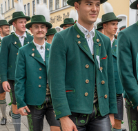 fileadmin/roha/Gautrachtenfest/Bilderglalerie/Gaufest-2023/Festsonntag/BR-GAUFEST-TEIS-2023-3-1157-03-D-roha-Tracht-Gaufest-Teisendorf.png